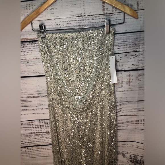 VENUS Silver Sequin Jumpsuit for Evening Glamour NWT Medium - Picture 13 of 16